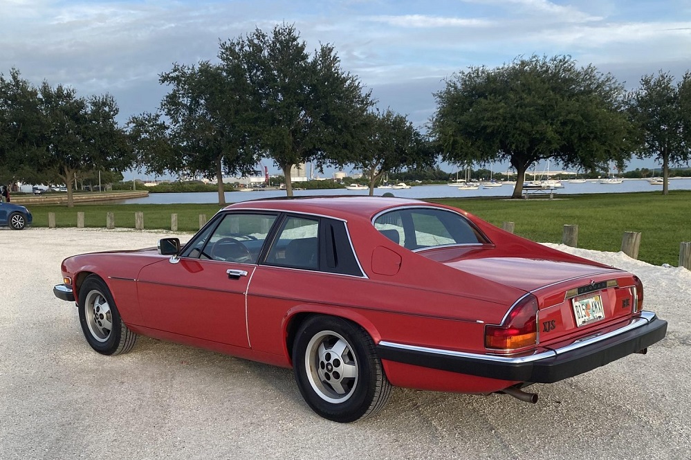 Jaguar XJS V12