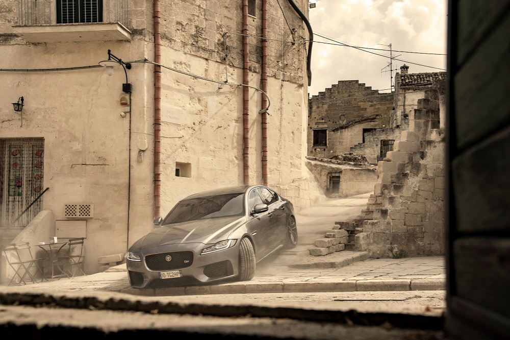 Jaguar XF in No Time To Die